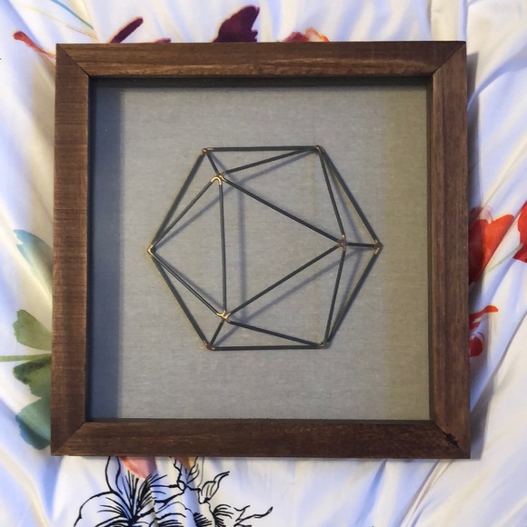 Framed wire hexagon